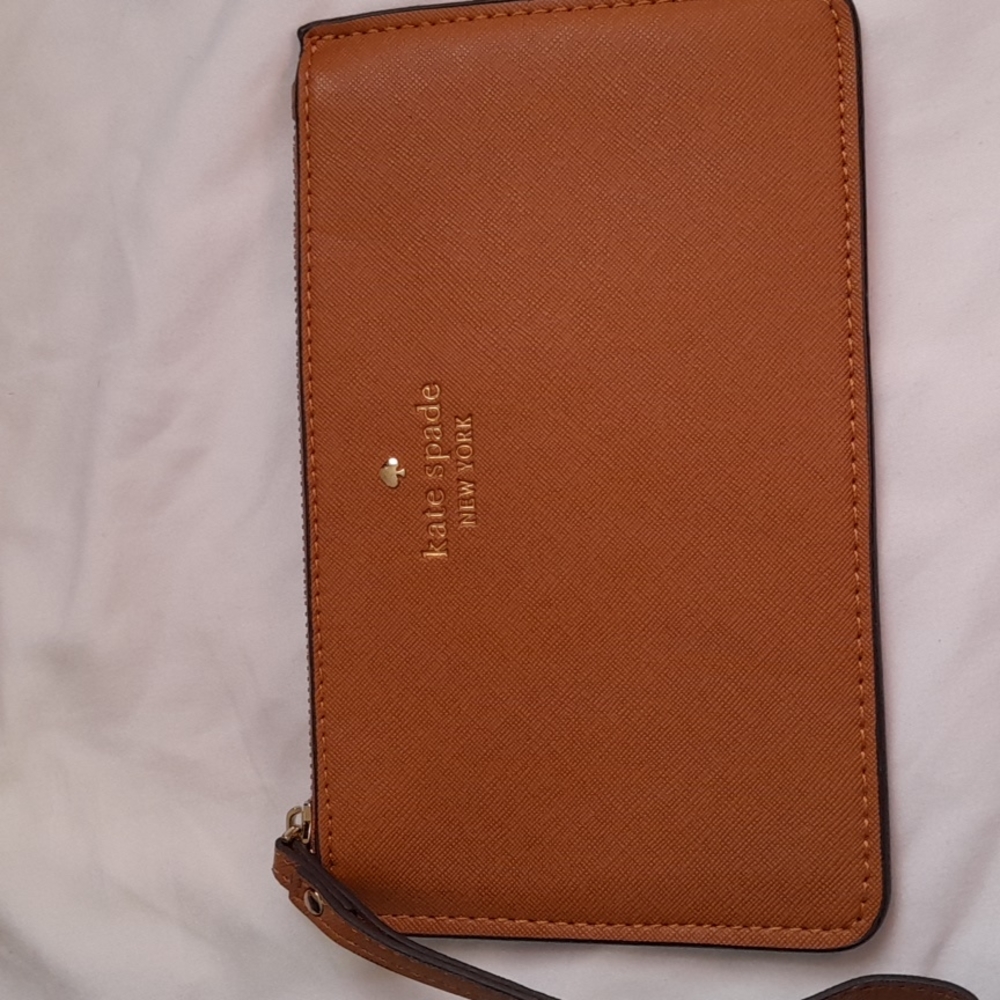 Kate Spade wristlet♠️